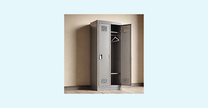 とにかく狭いロッカー