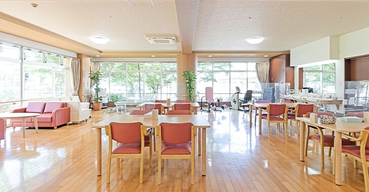 食堂がカフェに