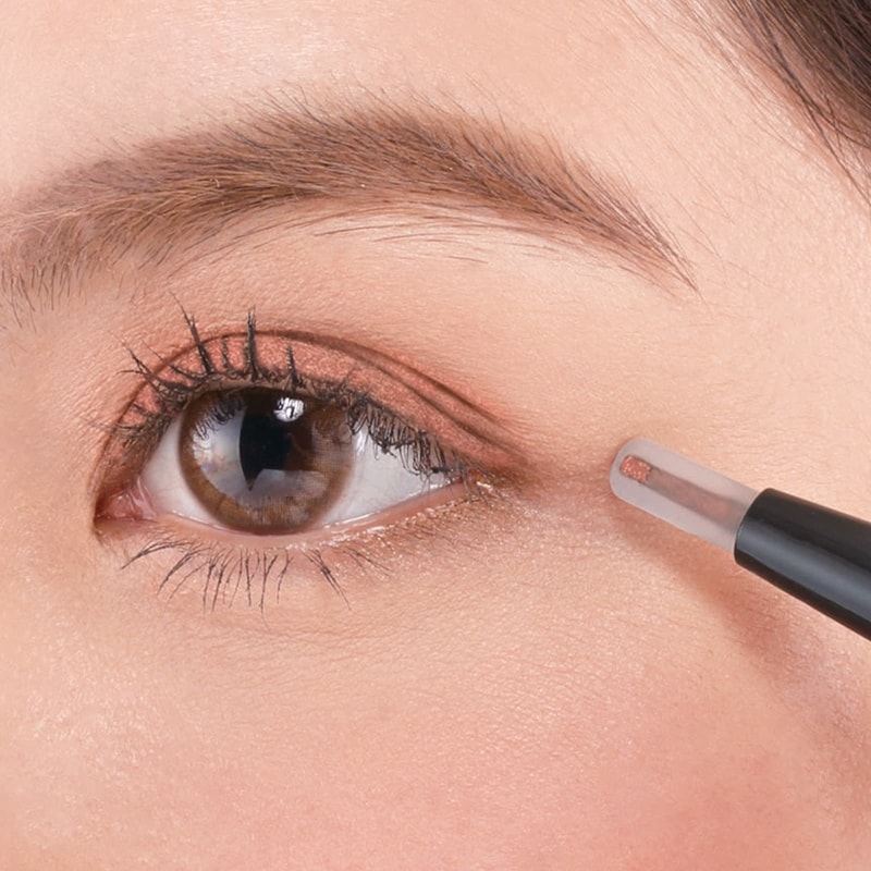 二重形成アイシャドウ