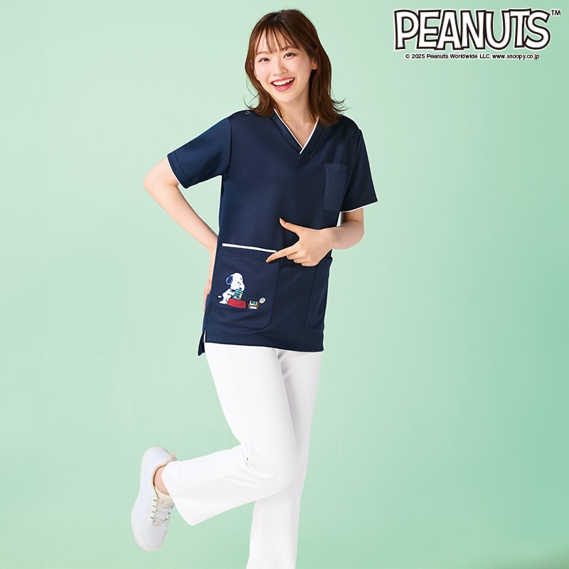 <スヌーピー>ポケット刺繍ストレッチスクラブ