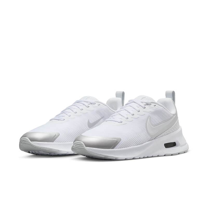 ＜ナイキ＞AIR MAX NUAXIS