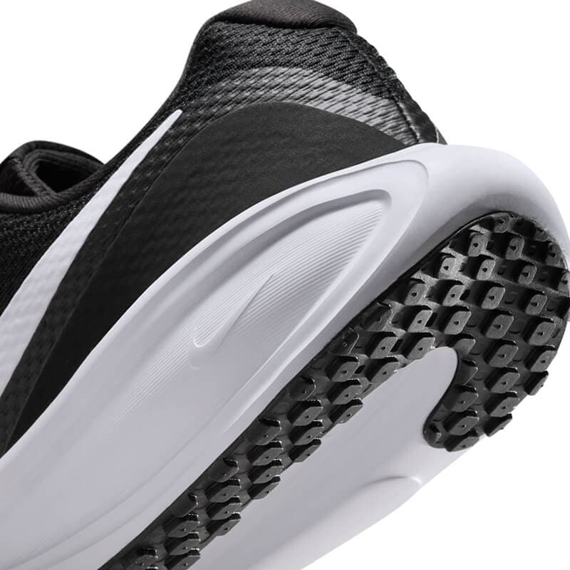 ＜ナイキ＞REVOLUTION8 WIDE