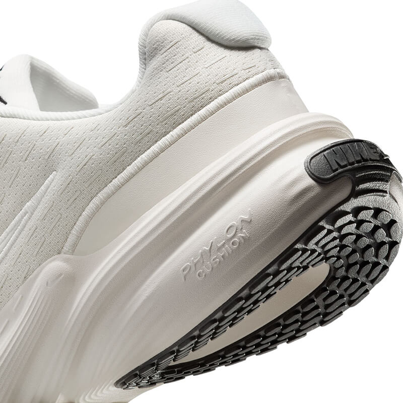 ＜ナイキ＞UPLIFT SC