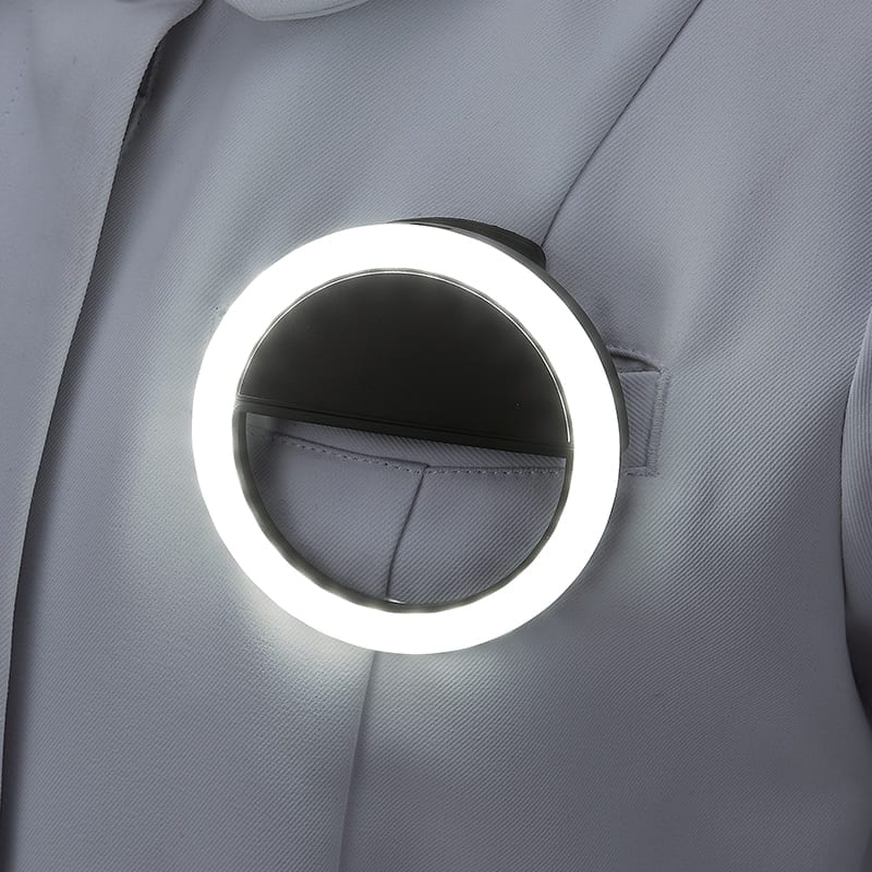 3段階調整可能！充電式クリップライト