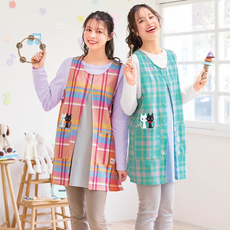 チェック柄フロントタックねこアップリケエプロン