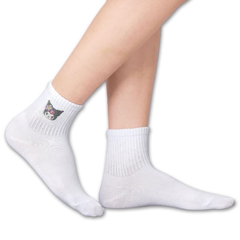 ＜サンリオキャラクターズ＞ロゴ刺しゅうショート丈ソックス