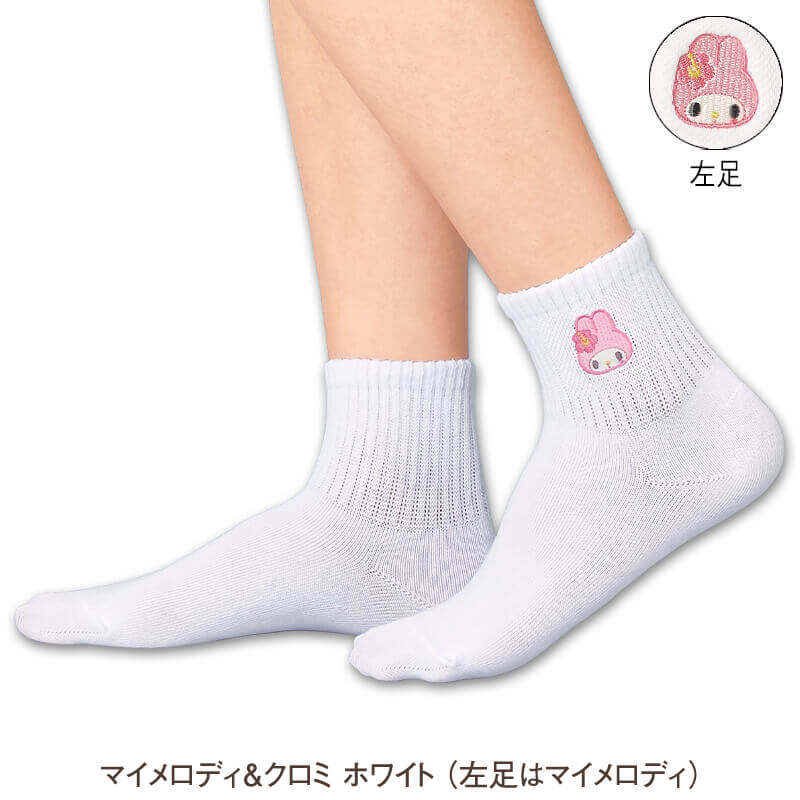 ＜サンリオキャラクターズ＞ロゴ刺しゅうショート丈ソックス