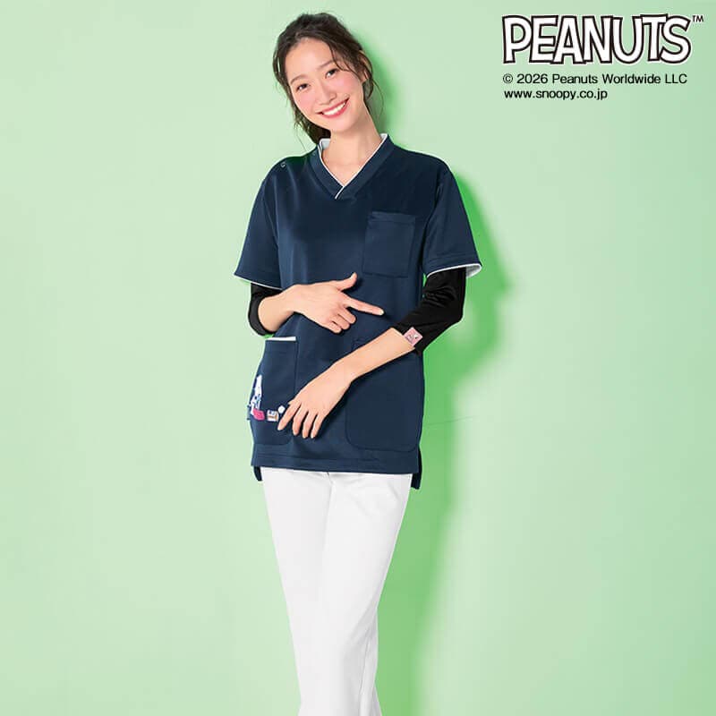 ＜スヌーピー＞袖織りネーム付きストレッチスクラブインナー