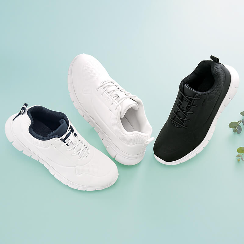 軽くて動きやすい！ゴムひもスニーカー