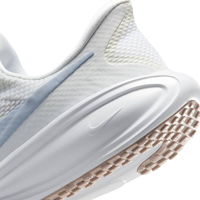 ＜ナイキ＞REVOLUTION8 イージーオン