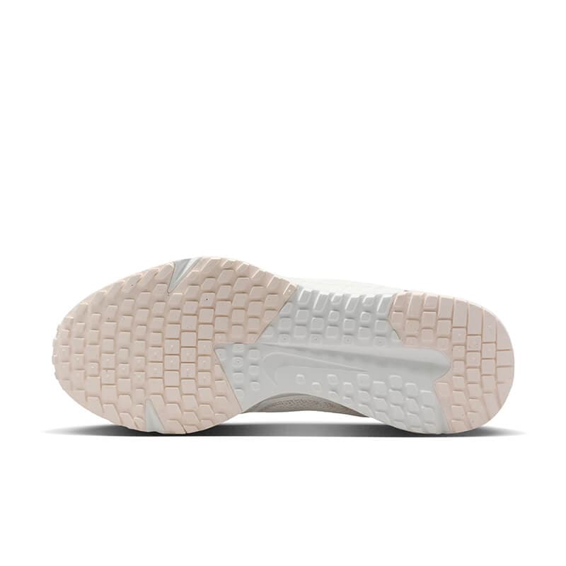 ＜ナイキ＞RUN DEEFY