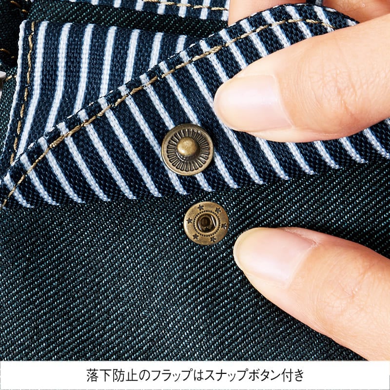 ＜Lee＞フラップ付きスリムケース