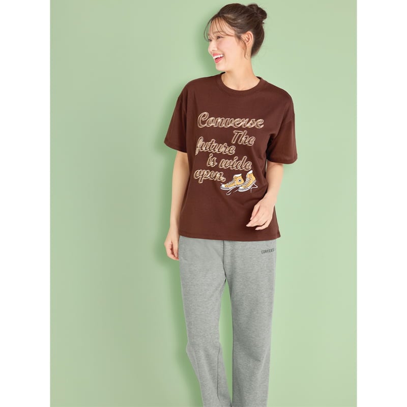 ＜CONVERSE＞ロゴ発泡シューズ刺繍Tシャツ